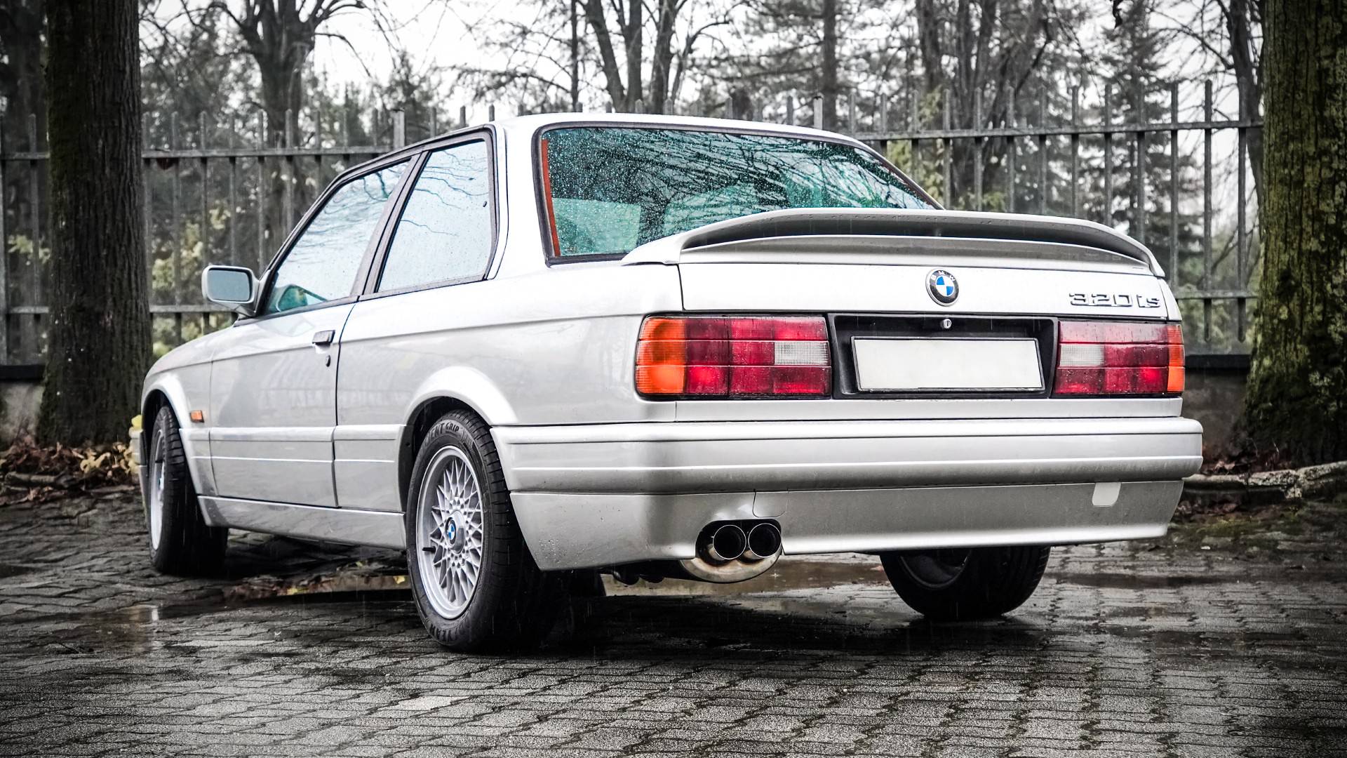 BMW E30 320is 4 cyl. (Motor S14 - 192 PS) (Limousine - Coupè) '87 -> '91