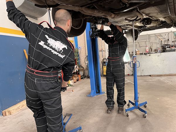 SUPERSPRINT EXHAUST FOR 1987-1984 BMW E32 750i V12 (350 HP)