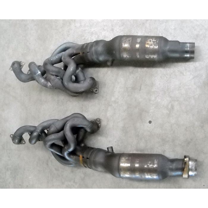 Downpipe Rechts - Links (Ersetzt Pre-Katalysator, Schweißen auf OEM Fächerkrümmer)