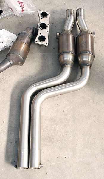 Stock manifold VS 981302 Front exhaust with metallic catalytic converter