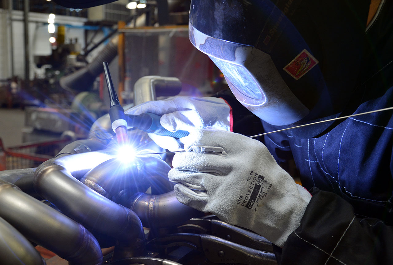 Fächerkrümmer Step Design (Left Hand Drive)