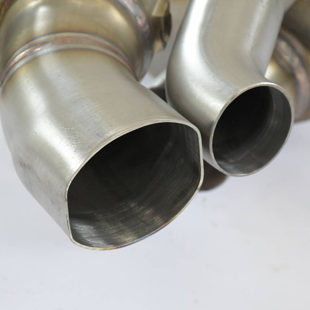 Rear exhaust right - left with valves