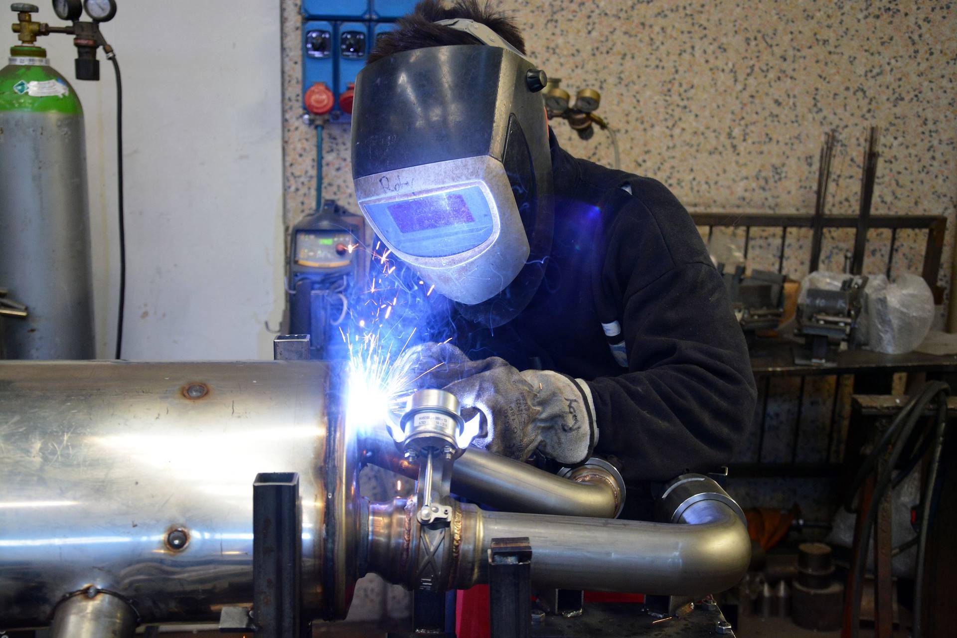 Rear exhaust Right + Left with Valves