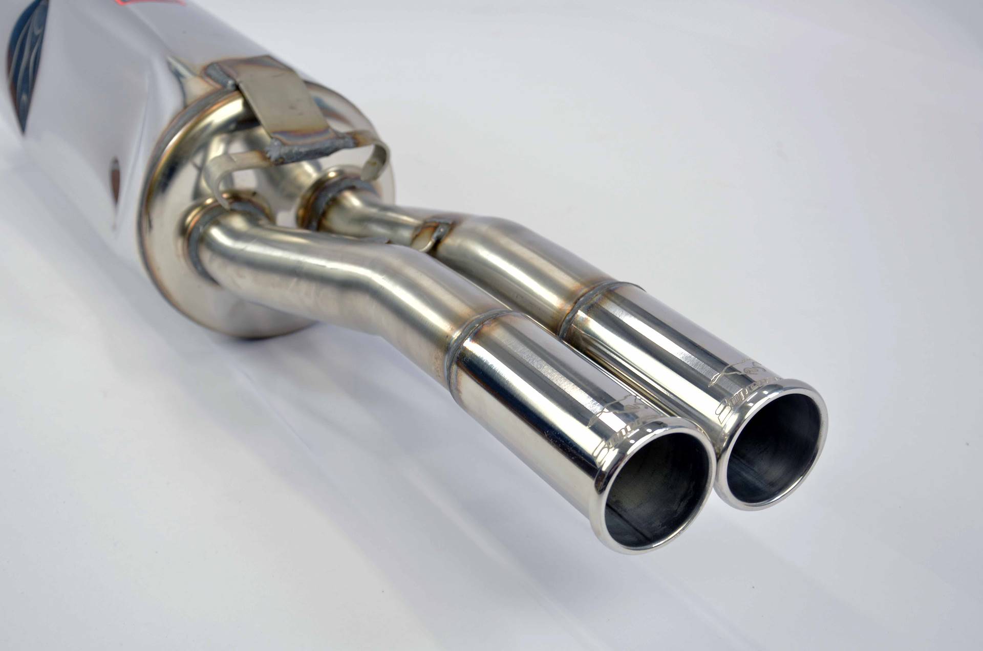 Rear exhaust OO54 (right side exit)