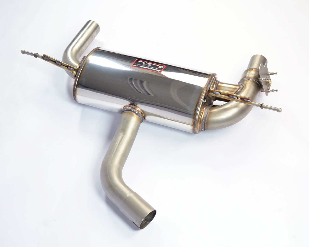 Rear exhaust with valve