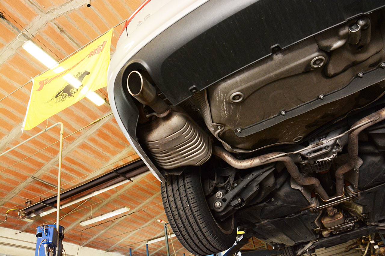 Rear pipe Left O100 (Muffler delete)