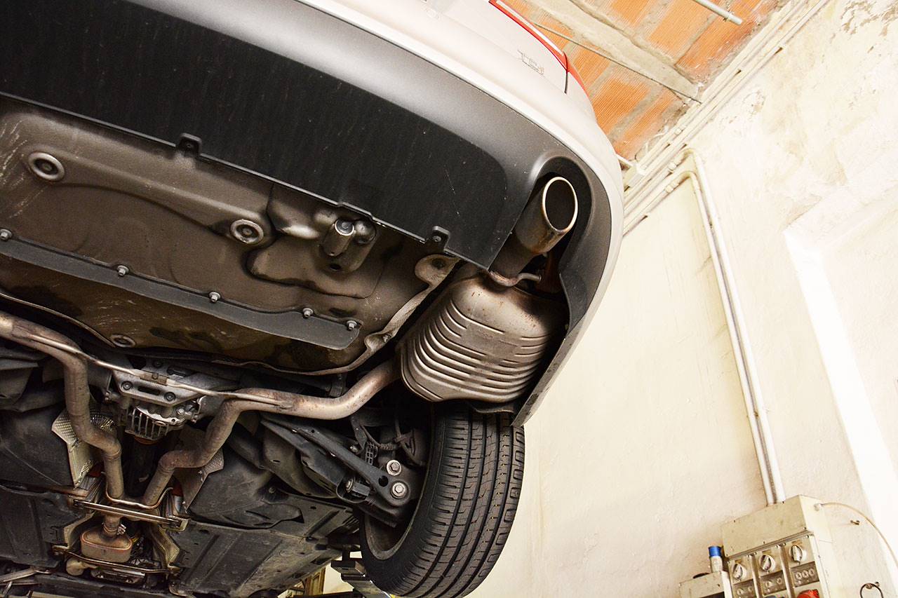 Rear pipe Left O100 (Muffler delete)