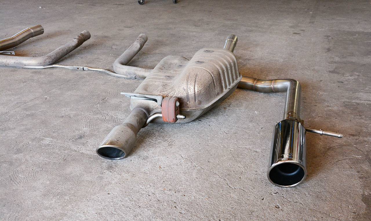 Rear pipe Right O100 (Muffler delete)