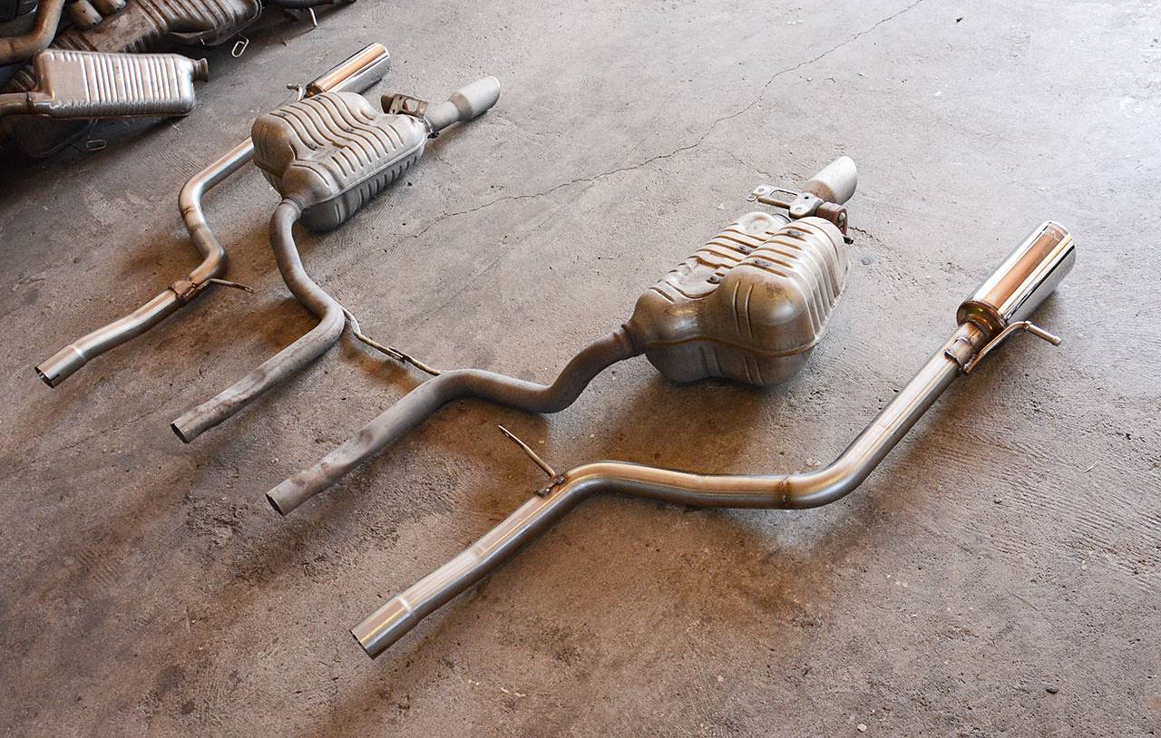 Rear pipe Left O100 (Muffler delete)