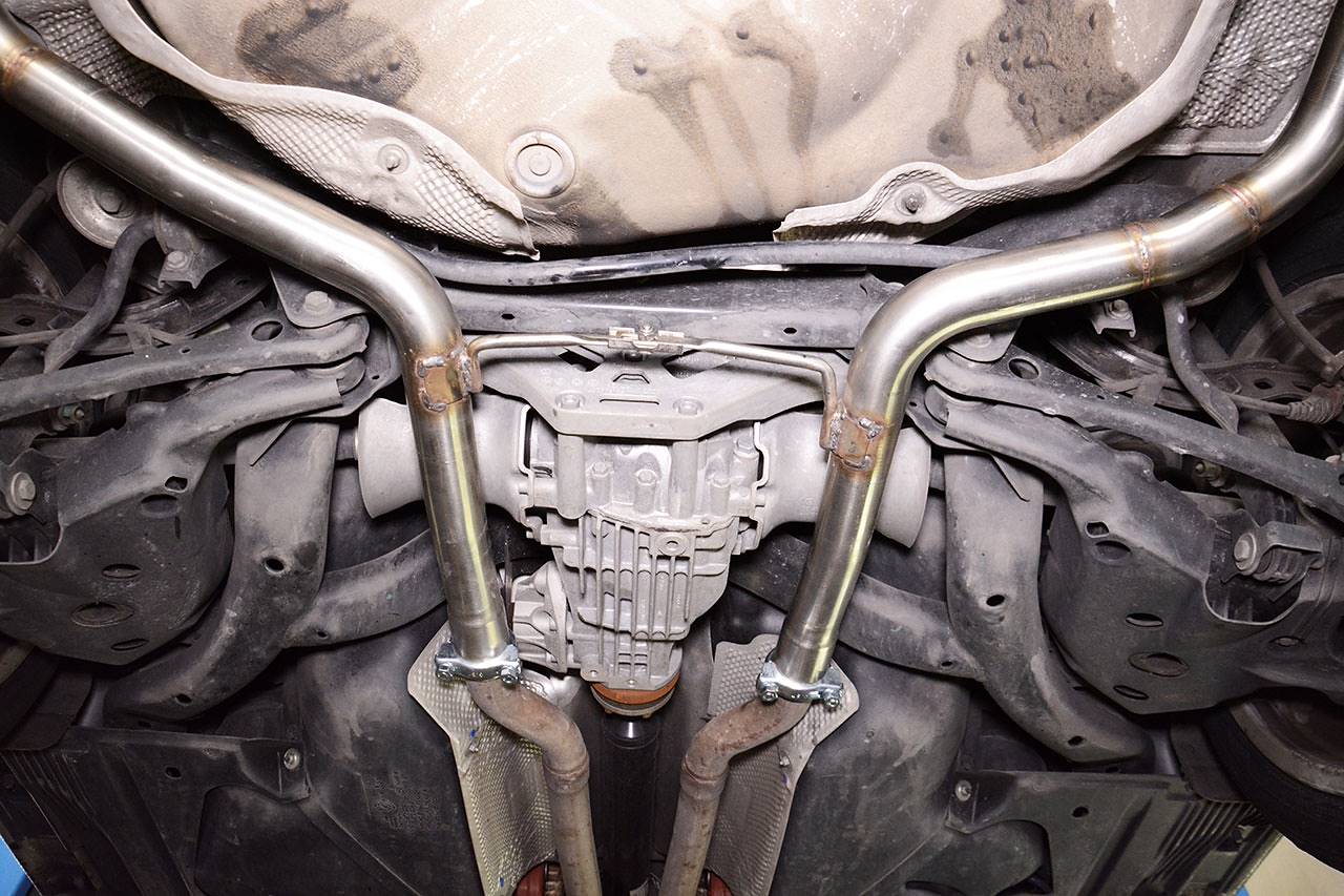 Rear pipe Left O100 (Muffler delete)