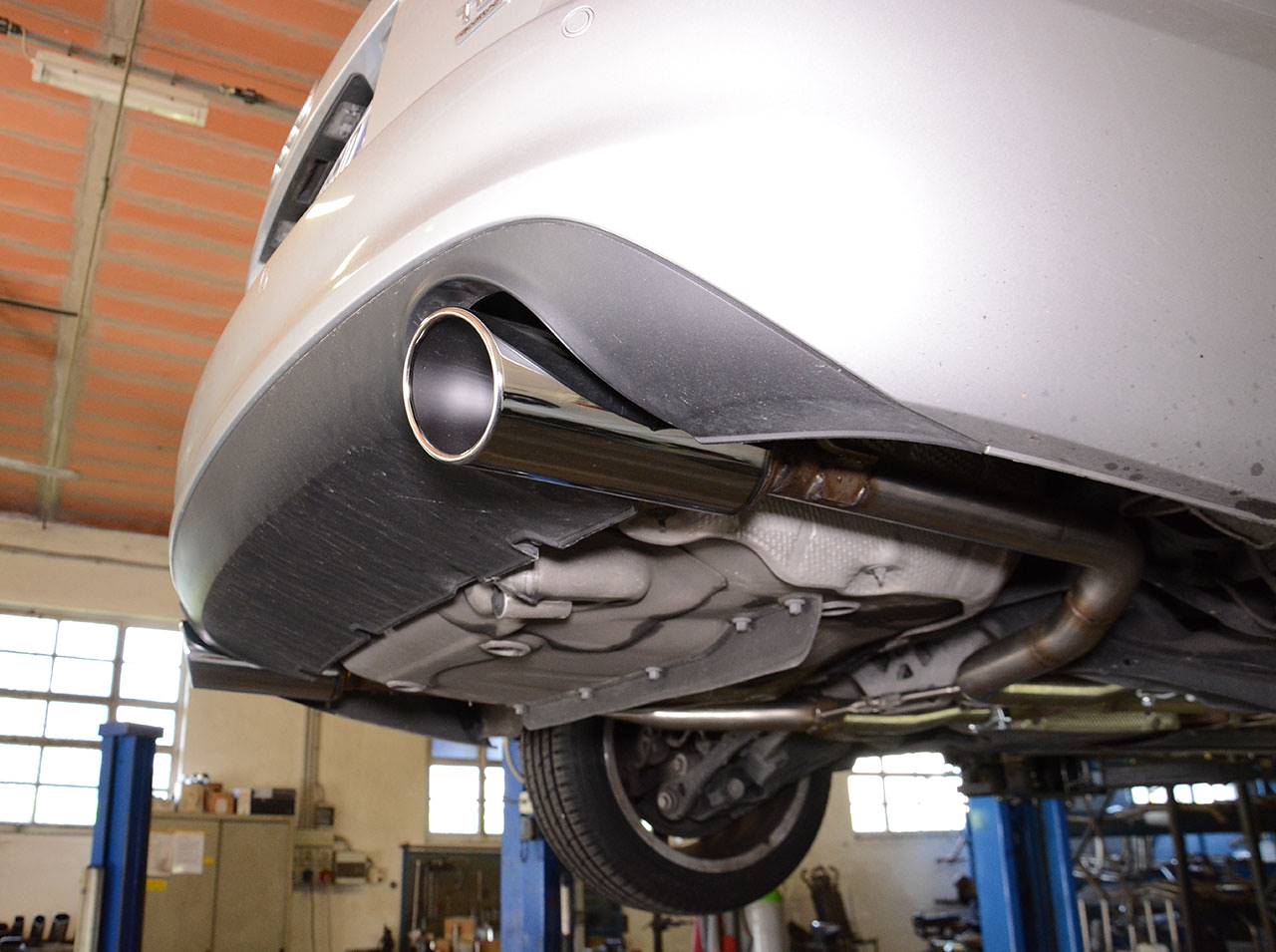 Rear pipe Left O100 (Muffler delete)