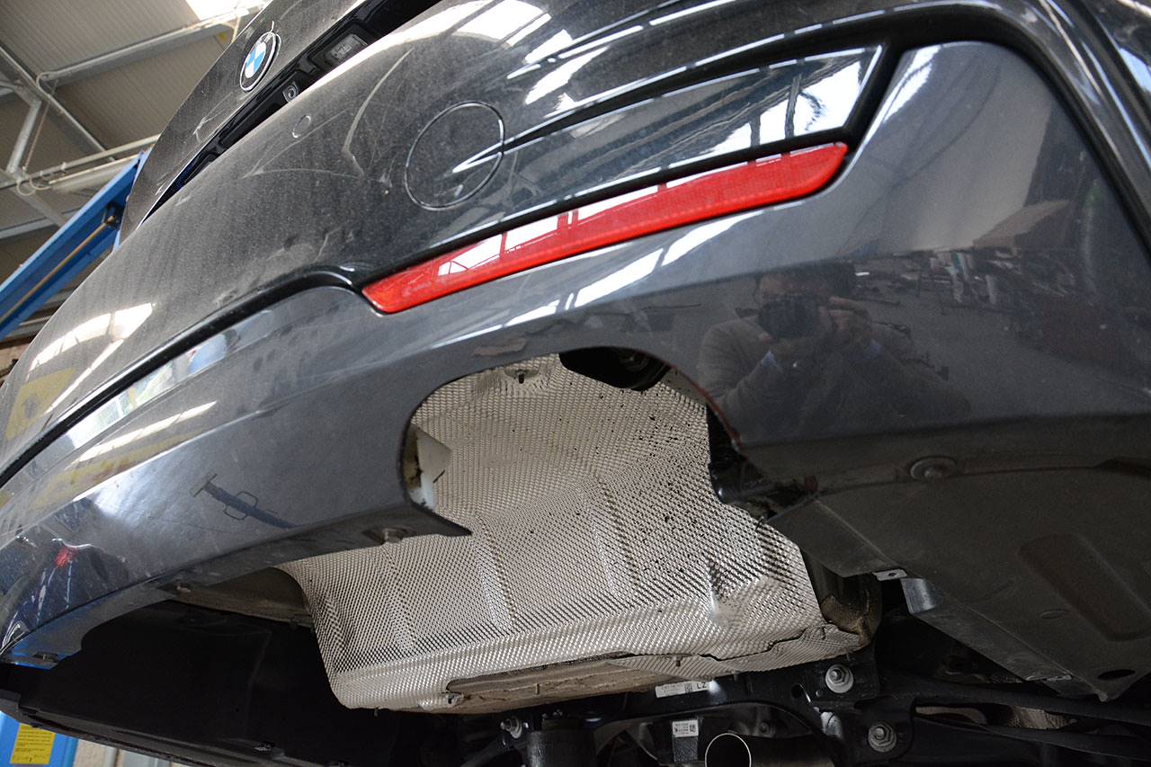 Rear exhaust RightOO80 - LeftOO80