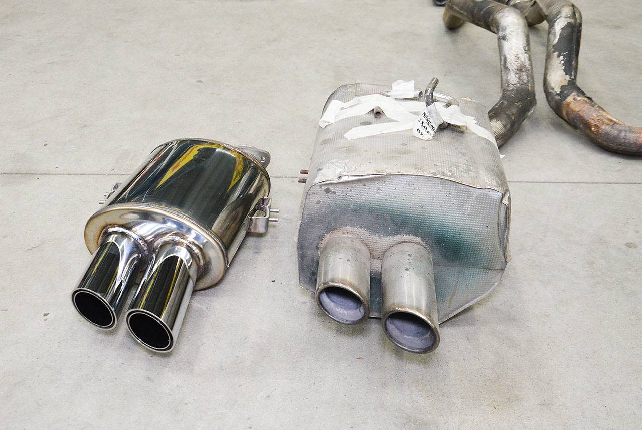 Rear exhaust Left OO 70