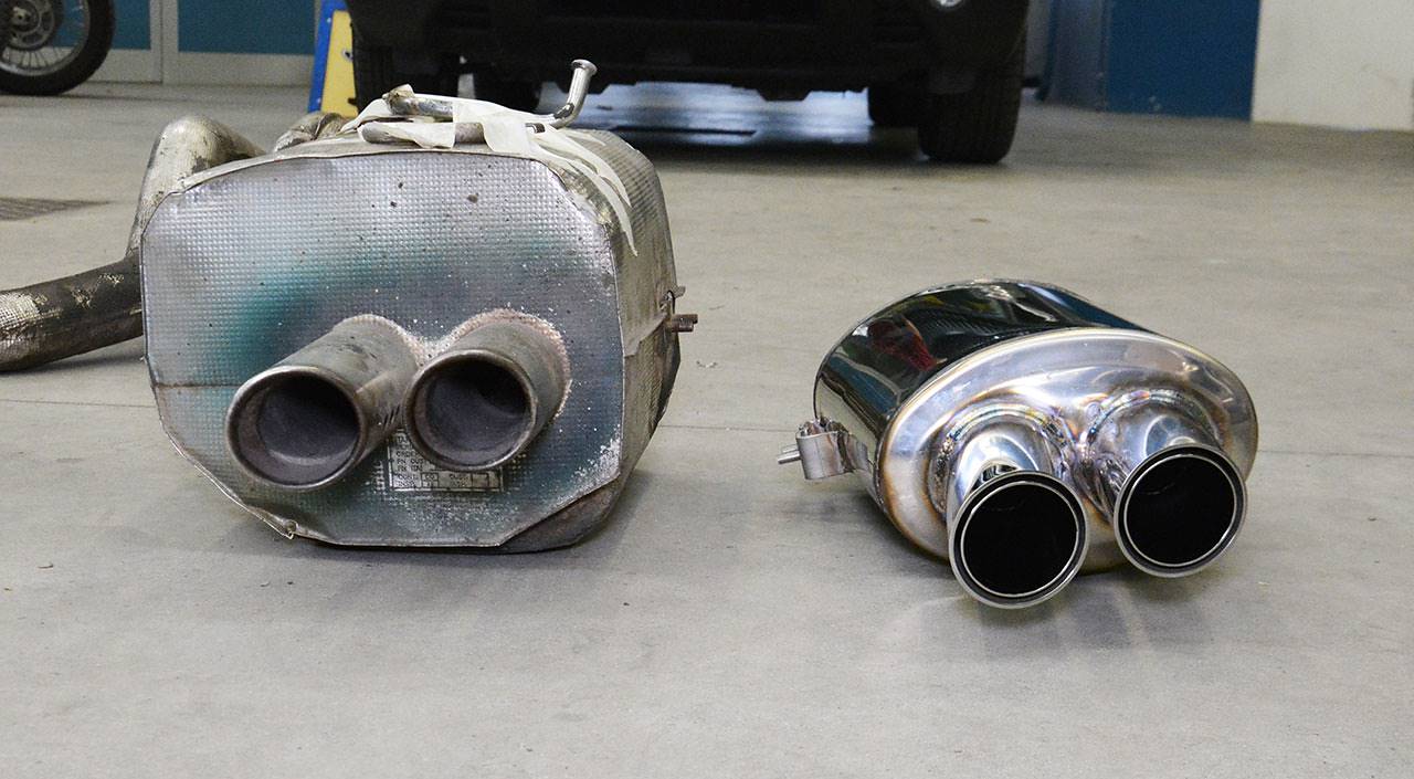 Rear exhaust Right OO 70