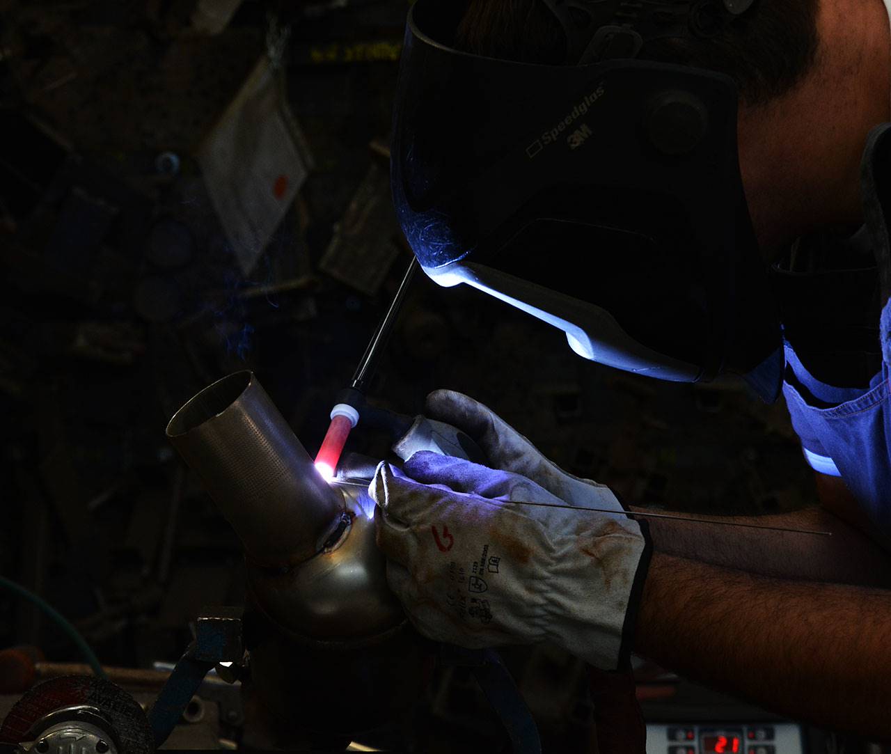 Downpipe Right + Metallic catalytic converter Deletes the primary catalytic + GPF (RHD - LHD)