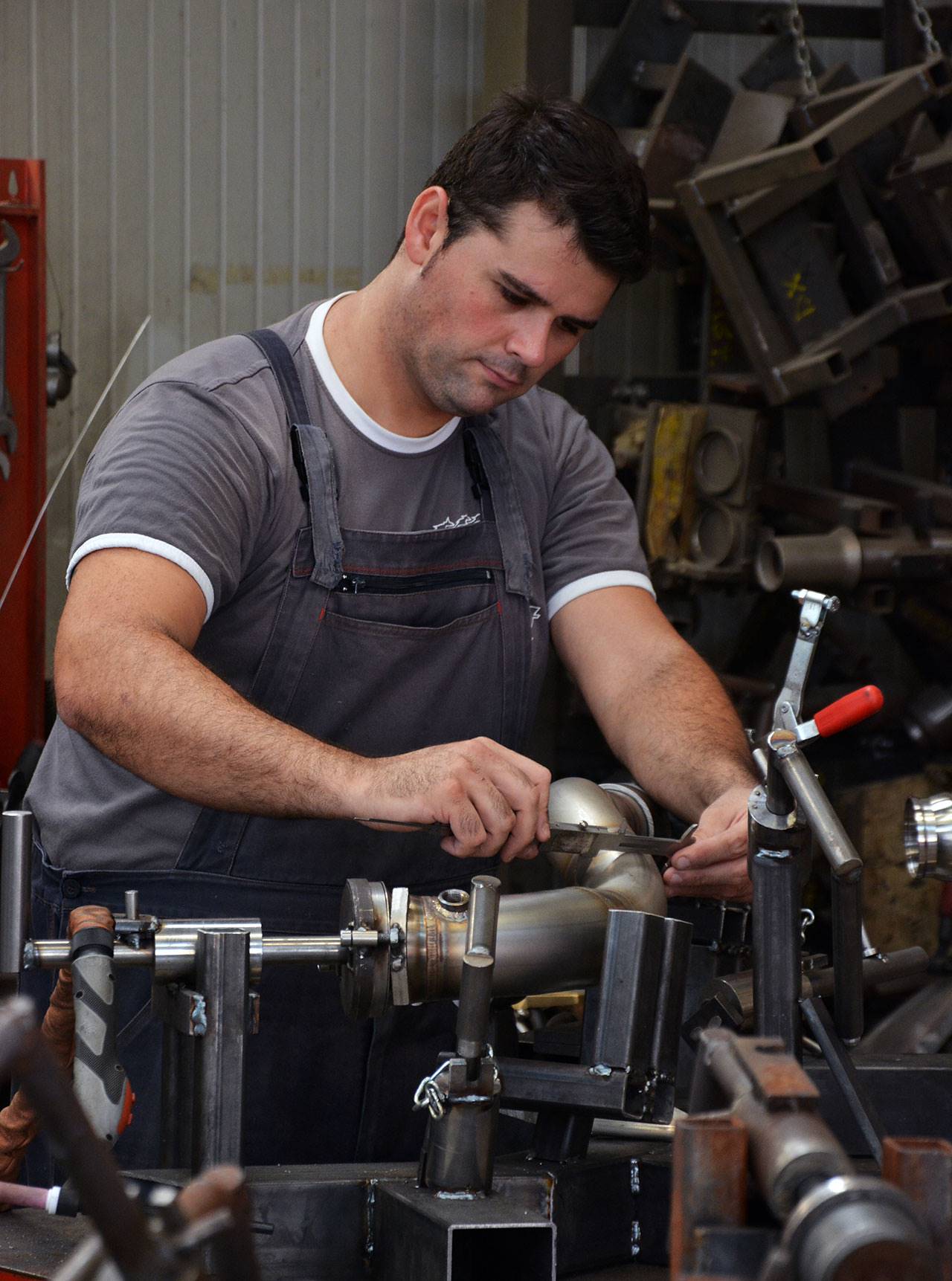 Downpipe Left + Metallic catalytic converter Deletes the primary catalytic (RHD - LHD)