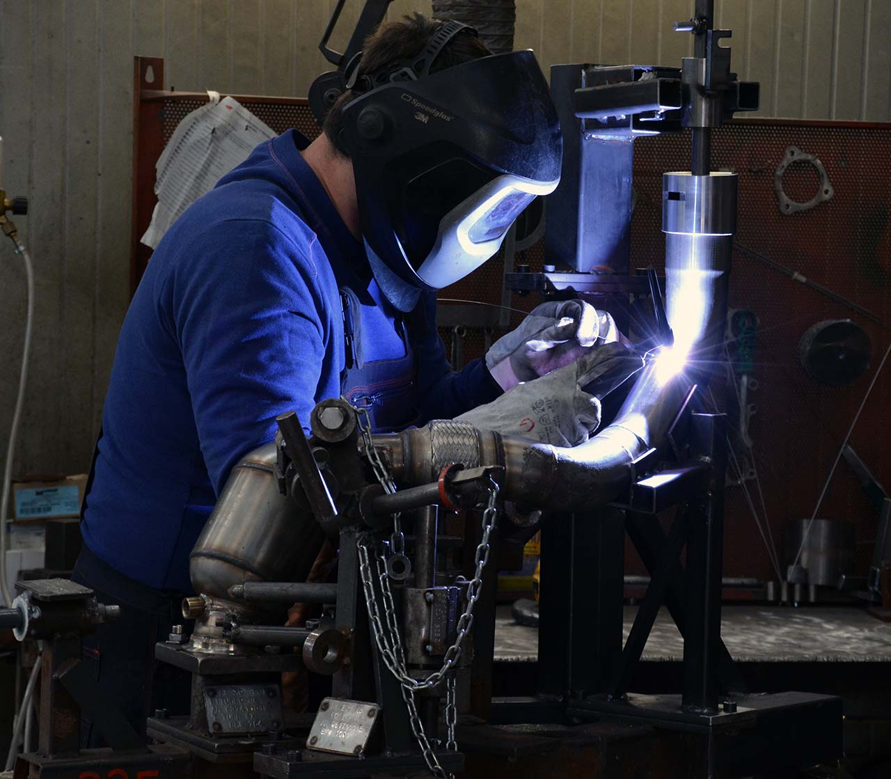 Kit tubo turbina + Catalizzatore metallico sinistro Compatibile con impianto Cat.-Back di serie