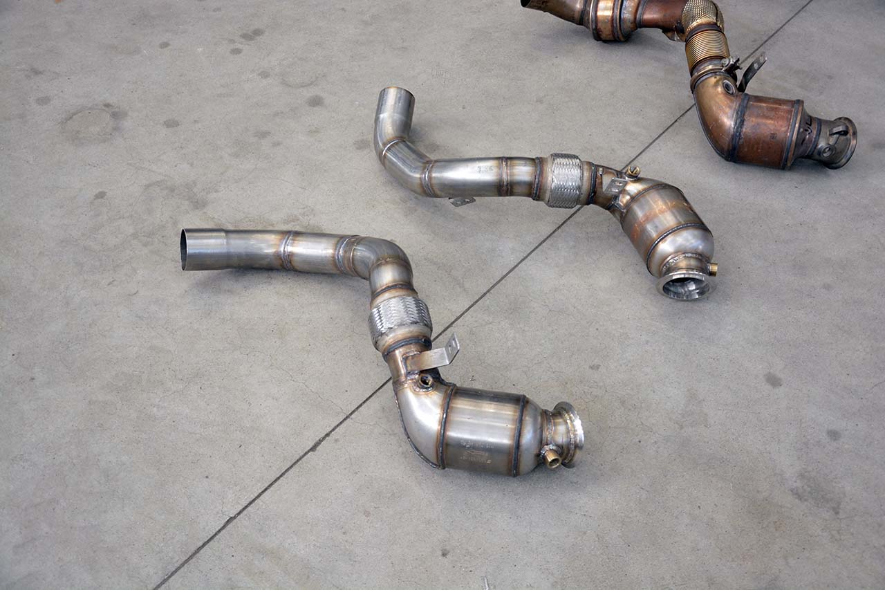 Turbo downpipe kit +  Metallic catalytic Right Accepts the stock Cat.-Back system