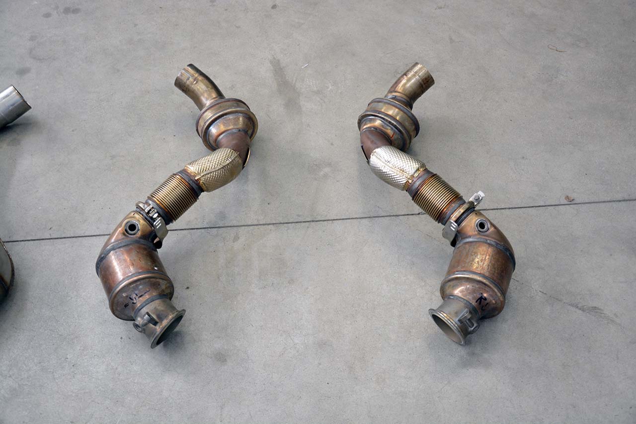 Rohrsatz ab Turbolader + Sport Metallkatalysator Rechts<br>Kompatibel mit den Serien ab-Kat Anlage