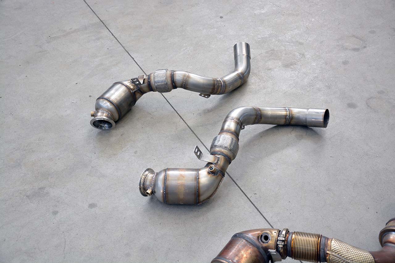 Rohrsatz ab Turbolader + Sport Metallkatalysator Rechts<br>Kompatibel mit den Serien ab-Kat Anlage