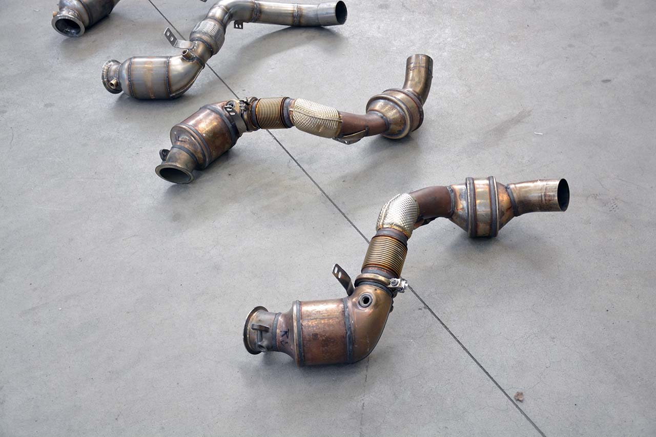 Rohrsatz ab Turbolader + Sport Metallkatalysator Rechts<br>Kompatibel mit den Serien ab-Kat Anlage