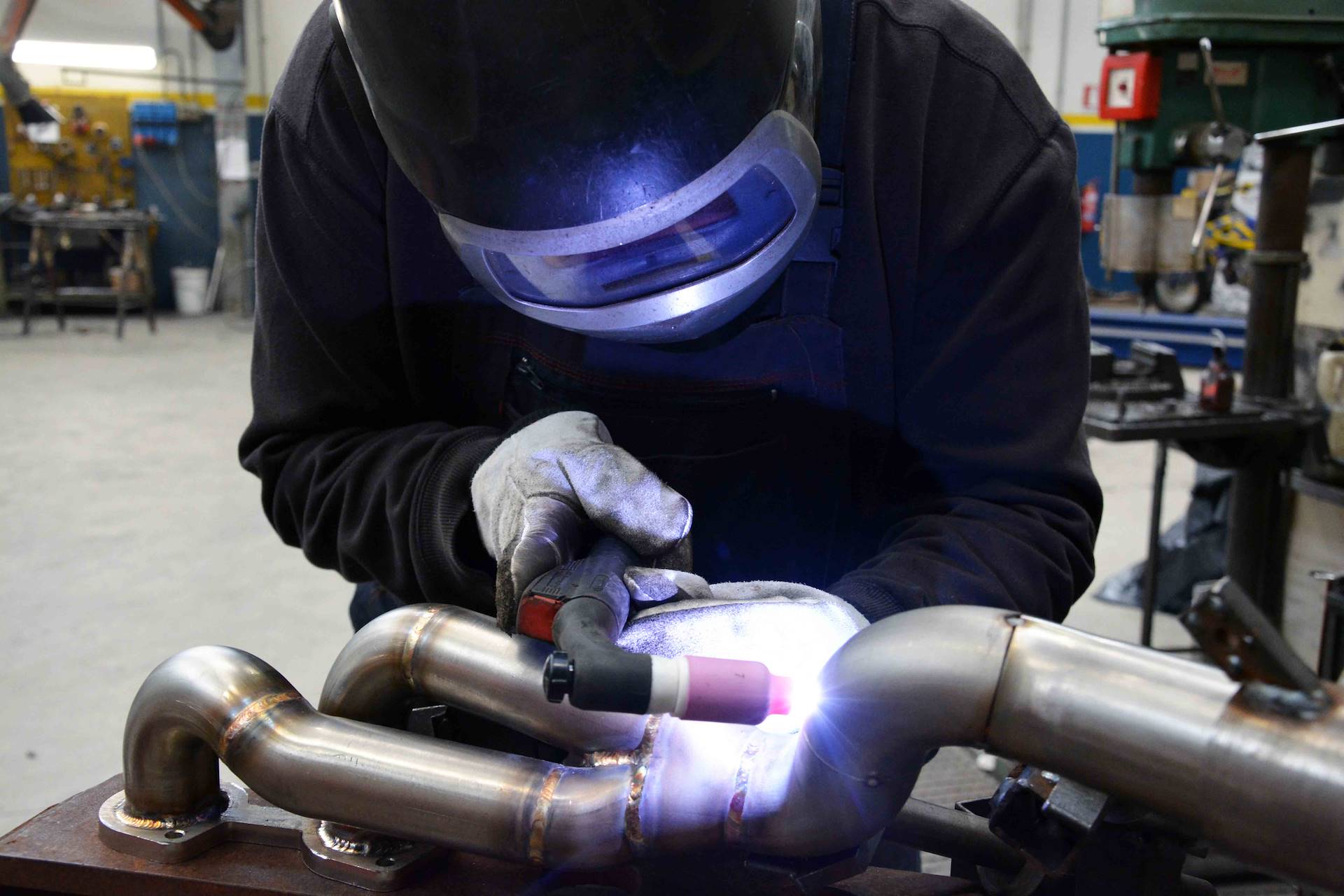 Manifold Right - Left (Left Hand Drive)