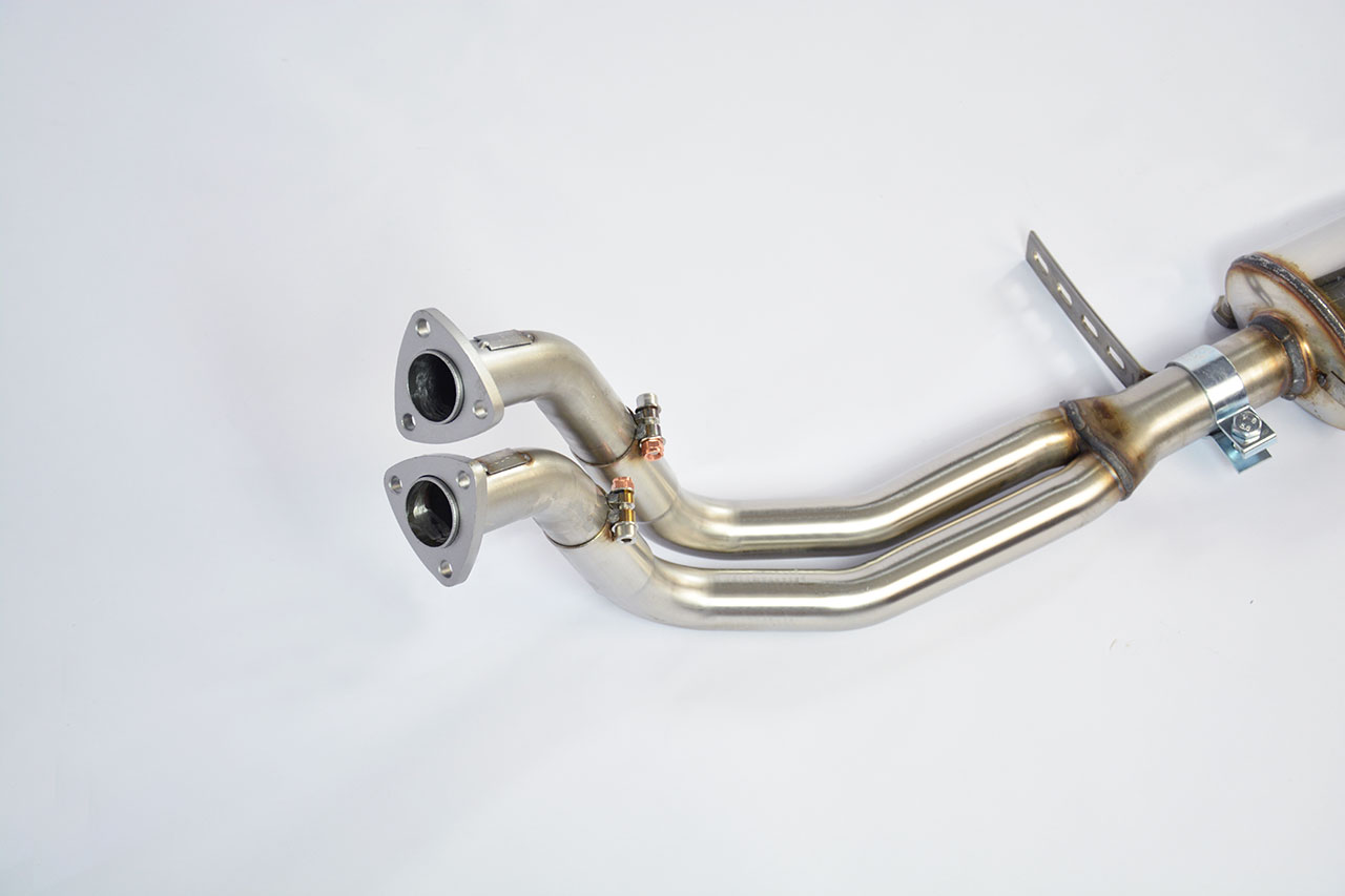 Front exhaust - resonated wider bend layout