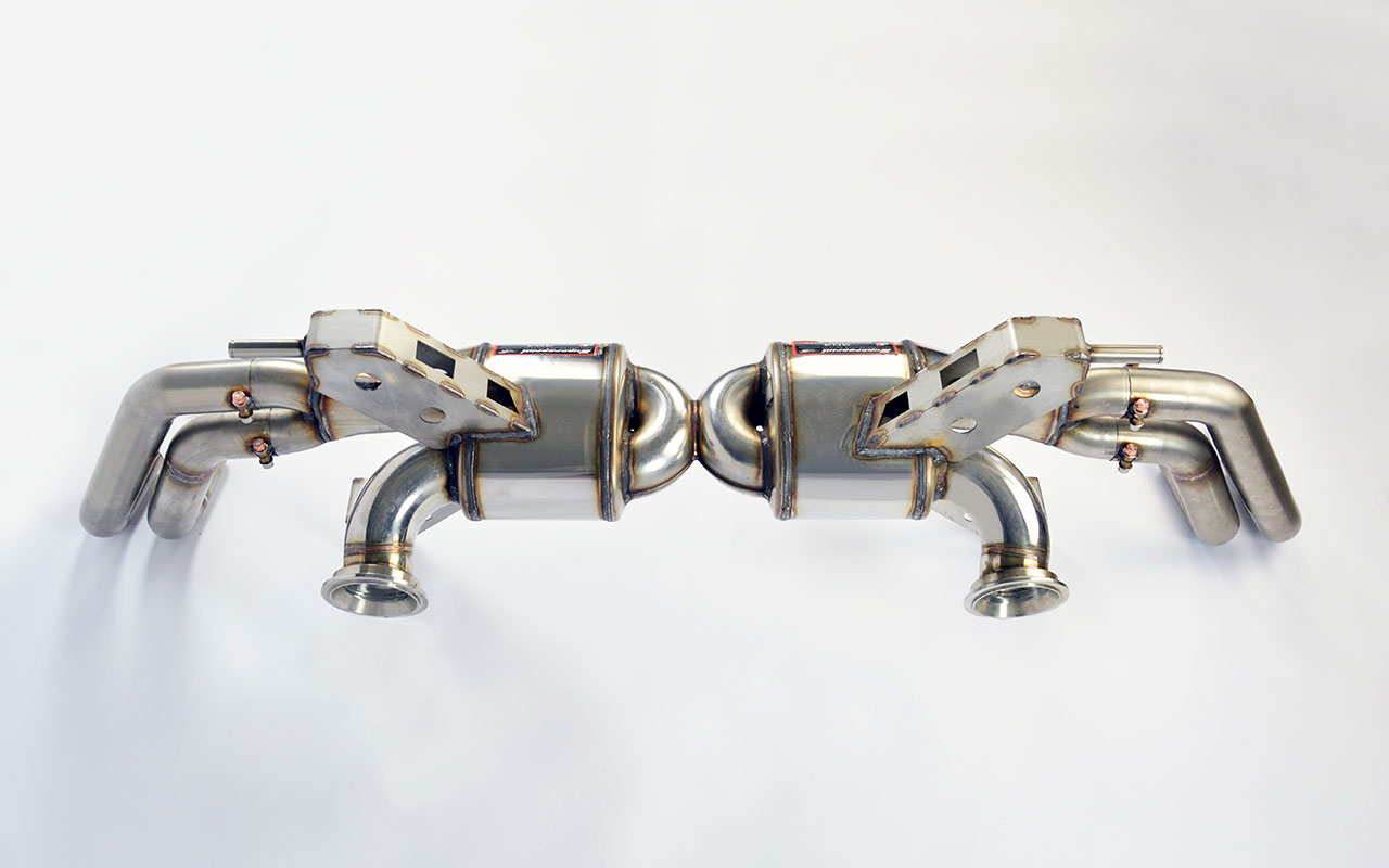 Endschalldämpfer Racing Rechts + Links mit 4 Austrittsrohr (für Katalysator Ersatz - Serien Endrohr) <strong><span style=color:#ea0000;>-18,0 Kg</span></strong>