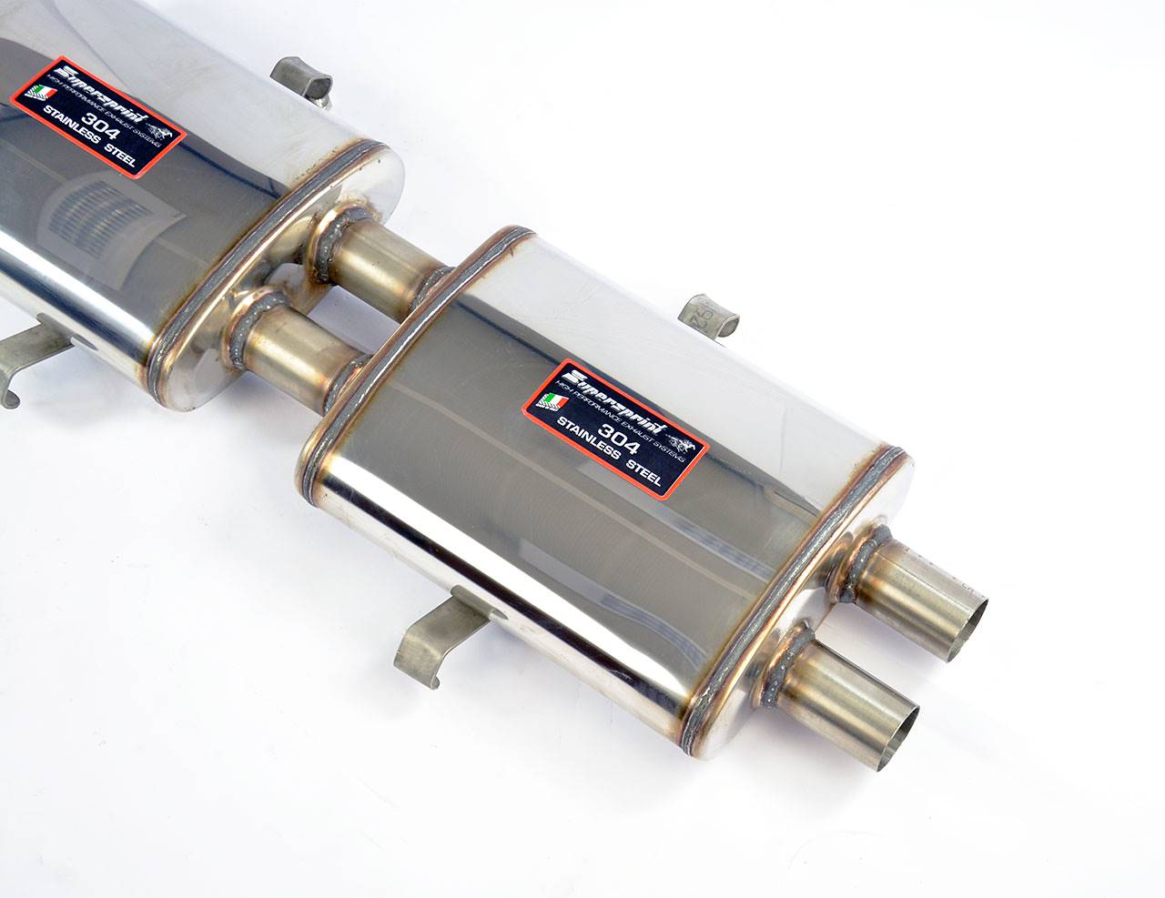 Front + centre exhaust Right (3 Silencers) Available on demand