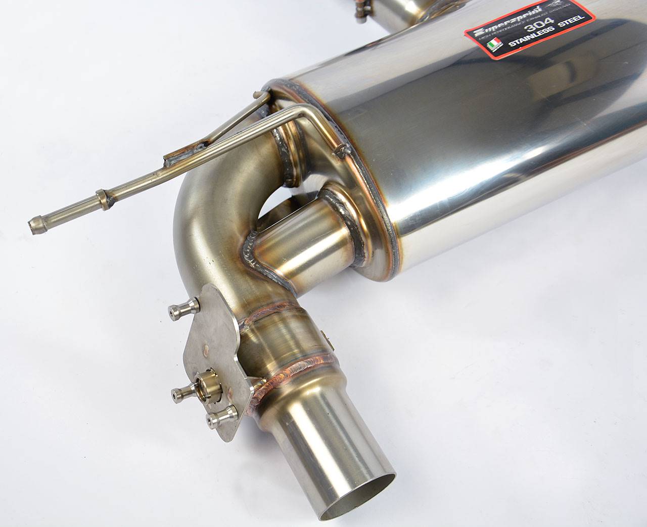 Rear exhaust with valve