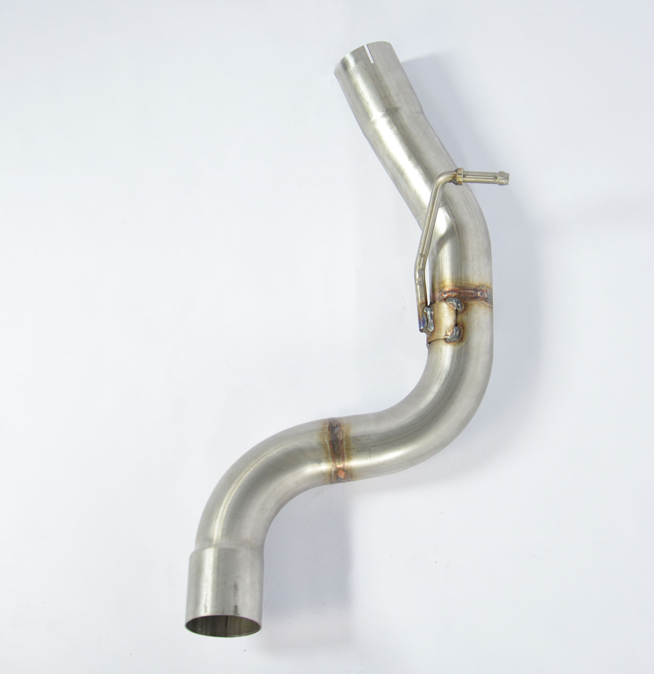 Rear exhaust with valve