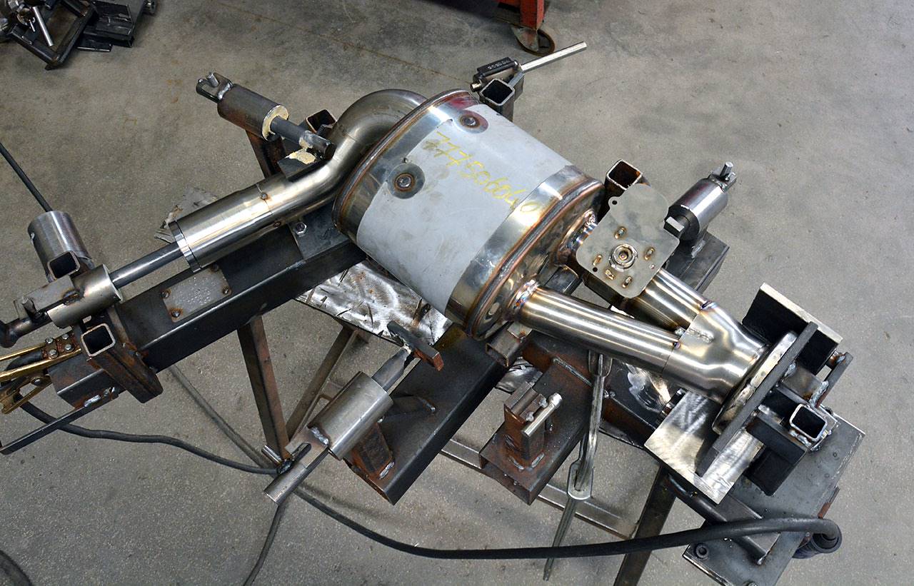 Rear exhaust Right 150x105 with valve