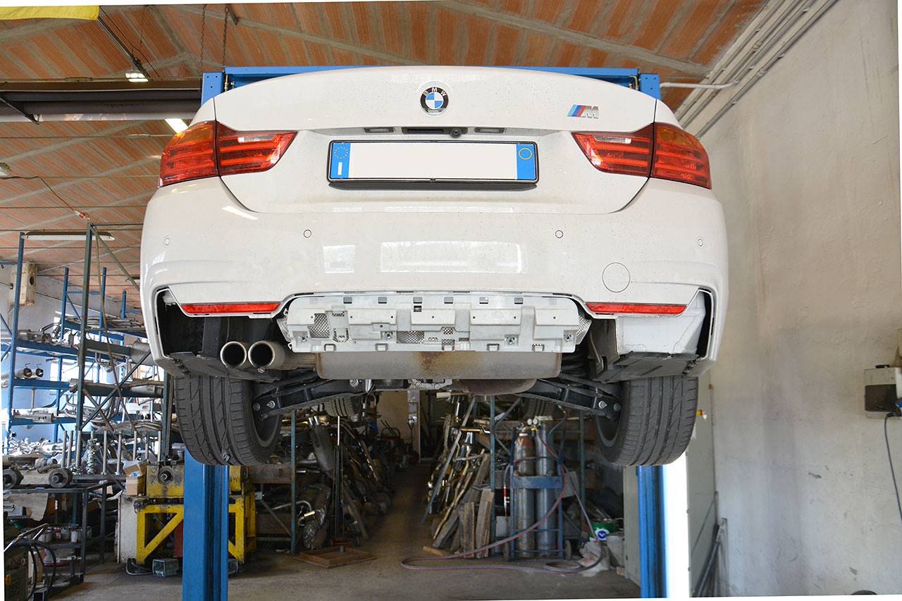 Rear exhaust Right O100 - Left O100