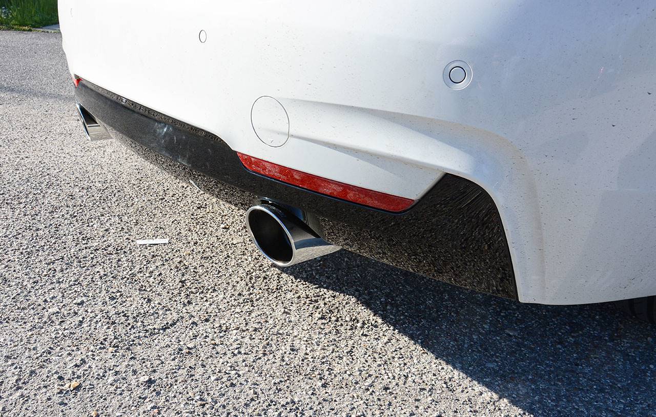 Connecting pipe + rear exhaust Right O100 - Left O100