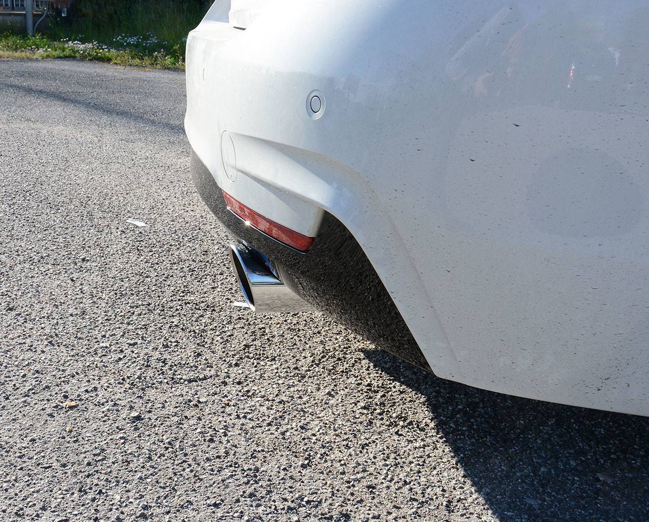 Connecting pipe + rear exhaust Right O100 - Left O100