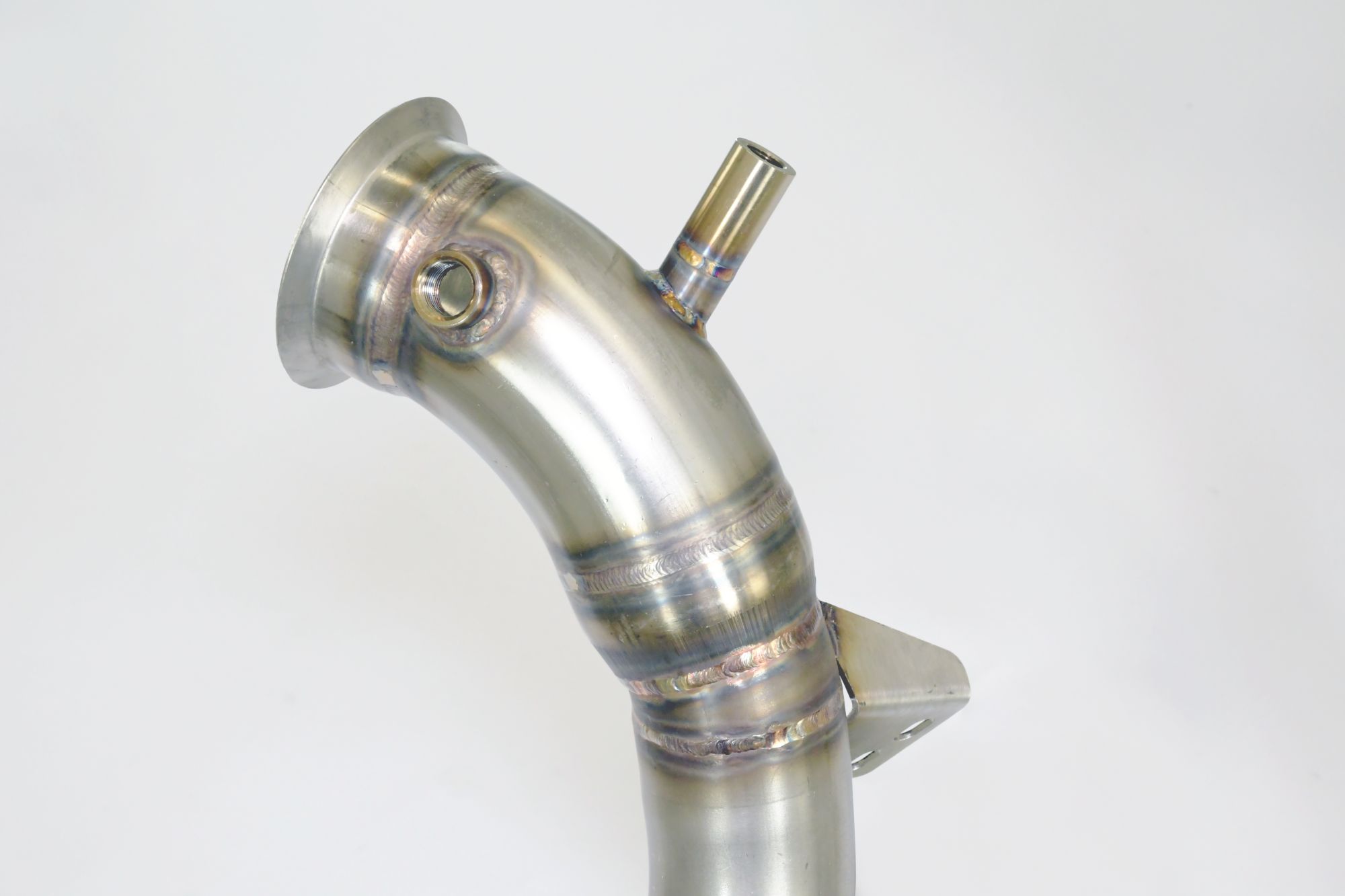 Downpipe Sinistro + catalizzatore metallico<br>(Elimina pre-catalizzatore + GPF)<br>Con prese per sensori di pressione / EGT